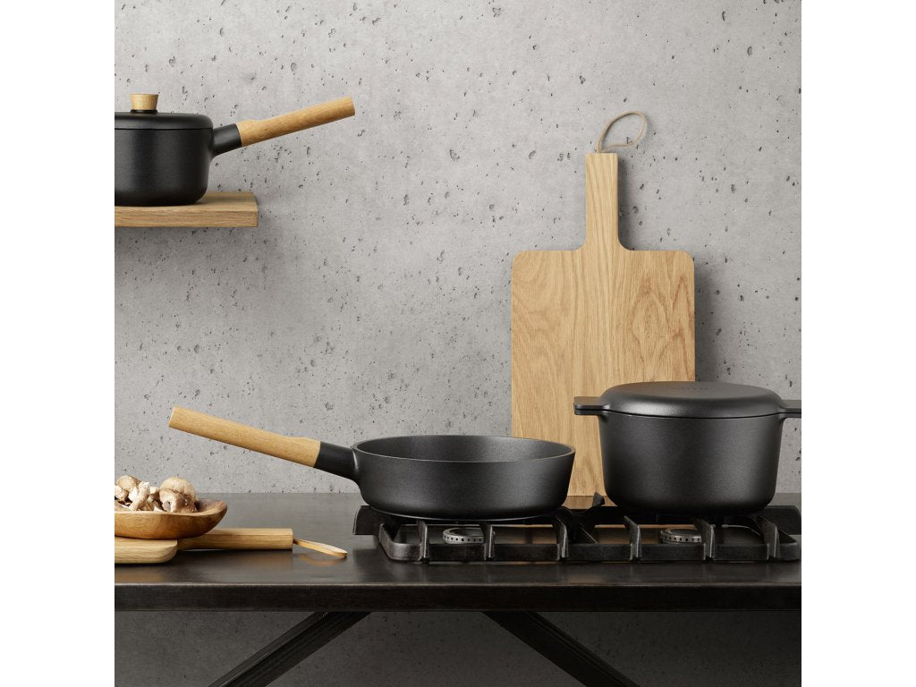 Eva Solo Skär- och serveringsbräda NORDIC KITCHEN 26 x 38 cm, brun, trä