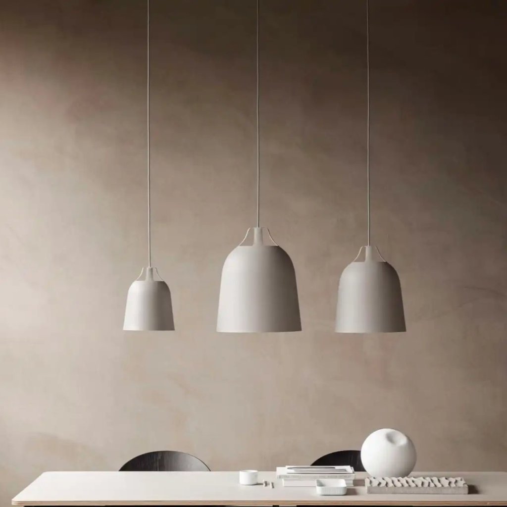 Eva Solo Hängande lampa KLÖVER 29 cm, vinröd, aluminum