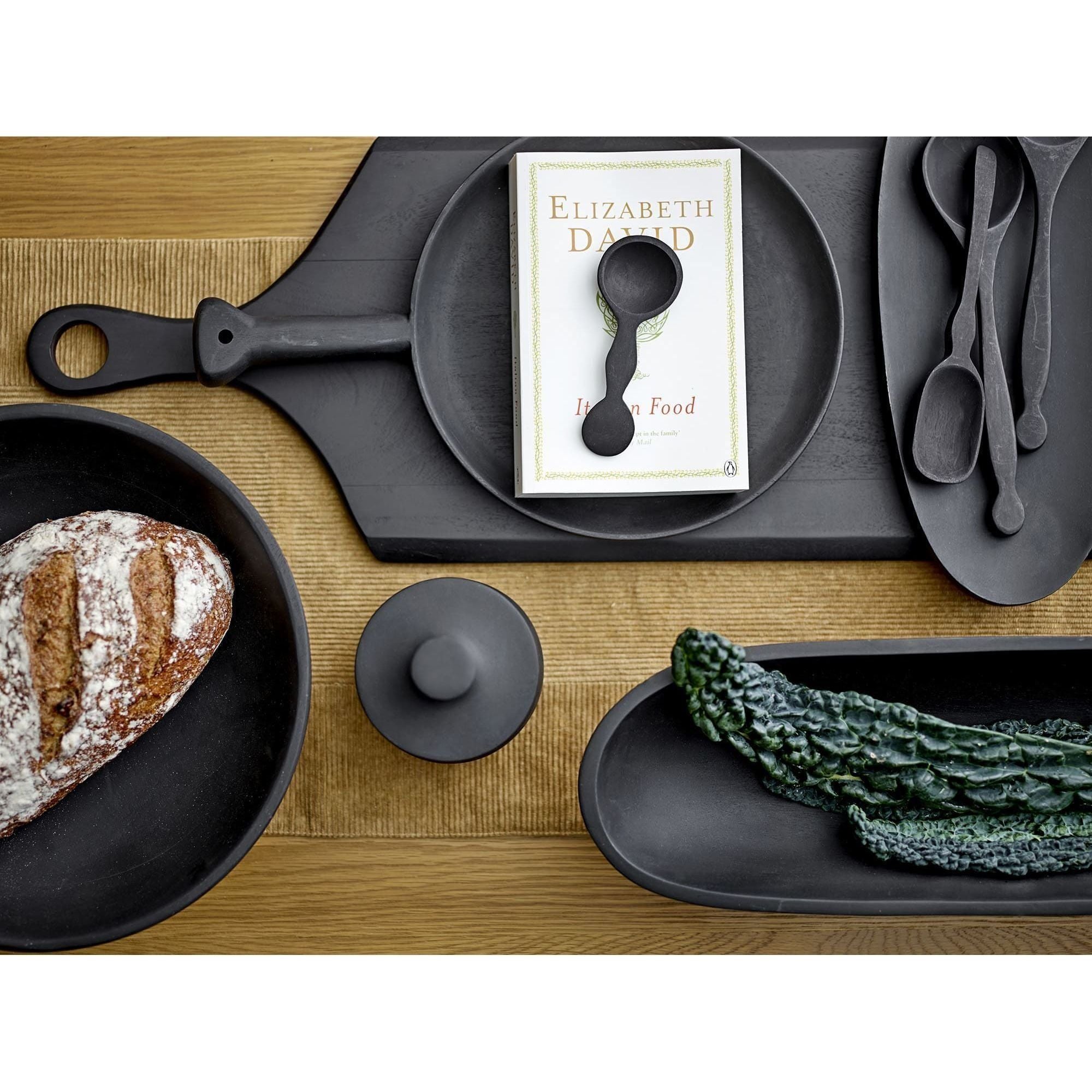 Bloomingville Okai Serveringsbräda Svart Akacia 70x25 cm