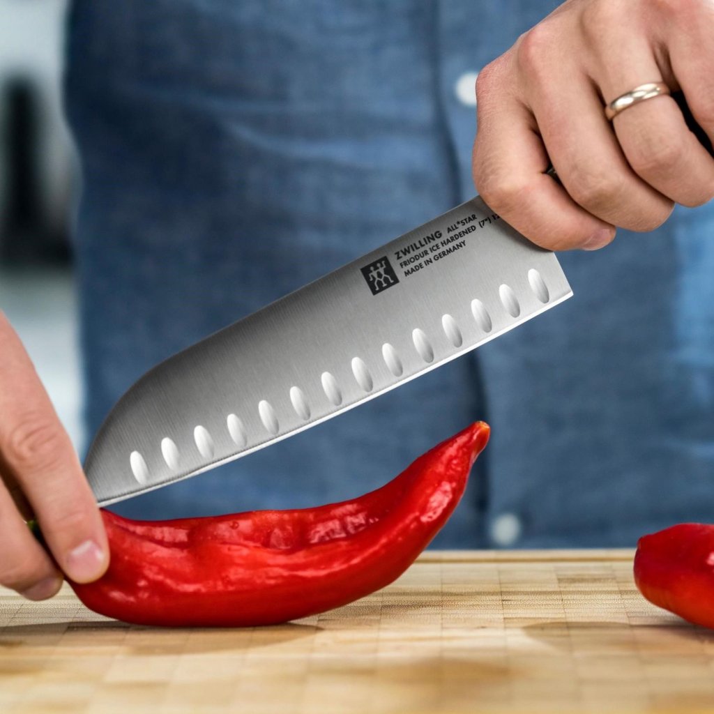 ZWILLING Santoku kniv ALL * STAR 18 cm, svart logga, Zwilling