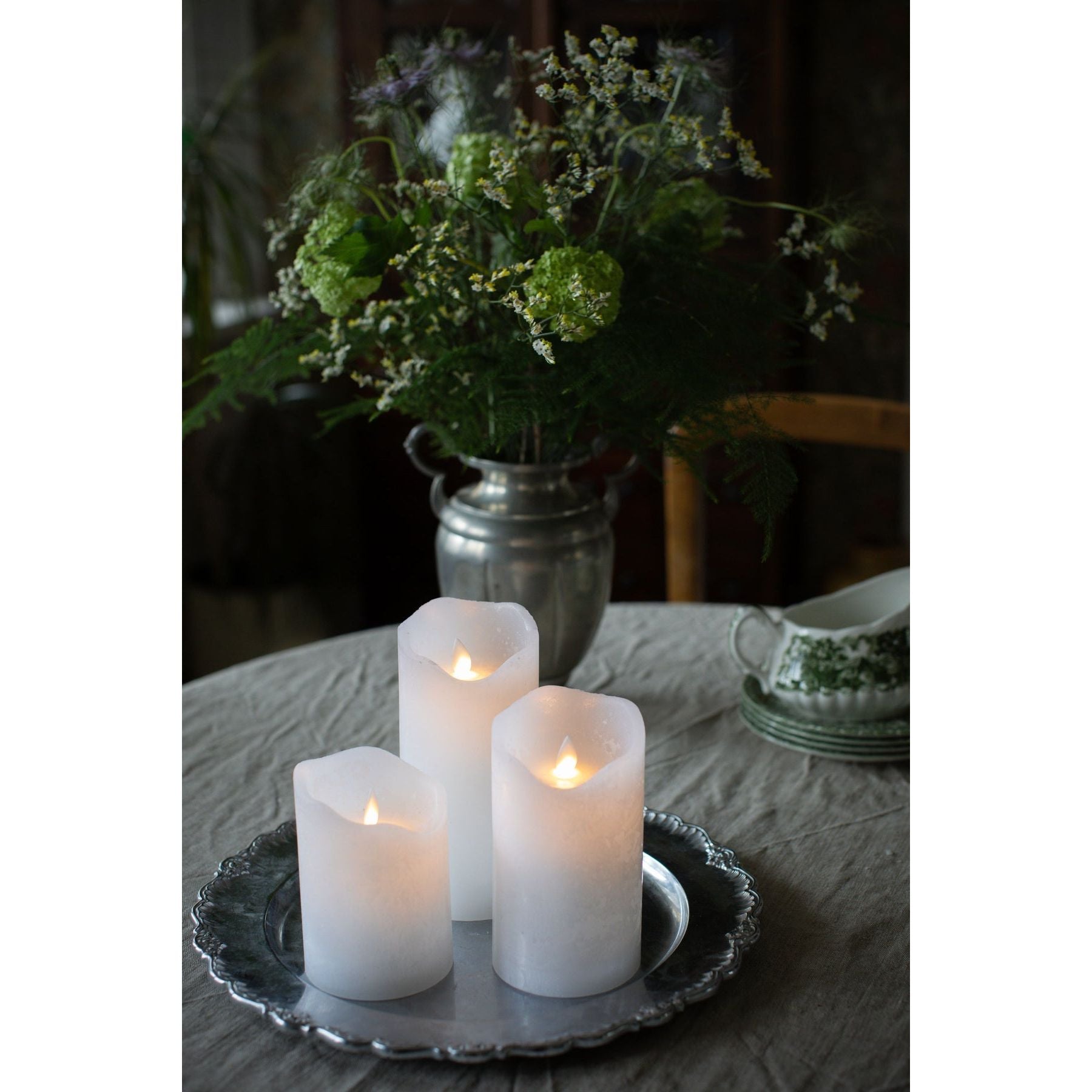 Dorre Elvira Ledjus vit timer 4/8  levande låga 8*14,2 cm
