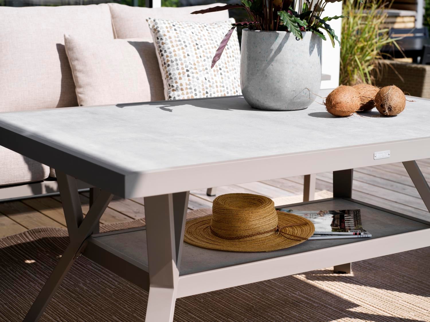 Brafab Samvaro soffbord Khaki/sand 140x90 cm