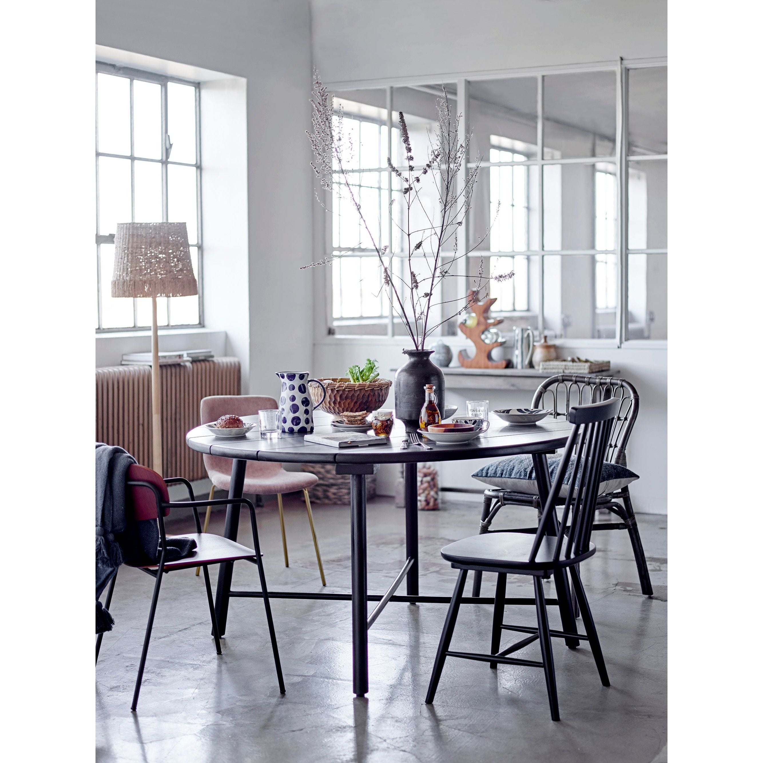 Creative Collection Lope Matbord, Svart, Akacia