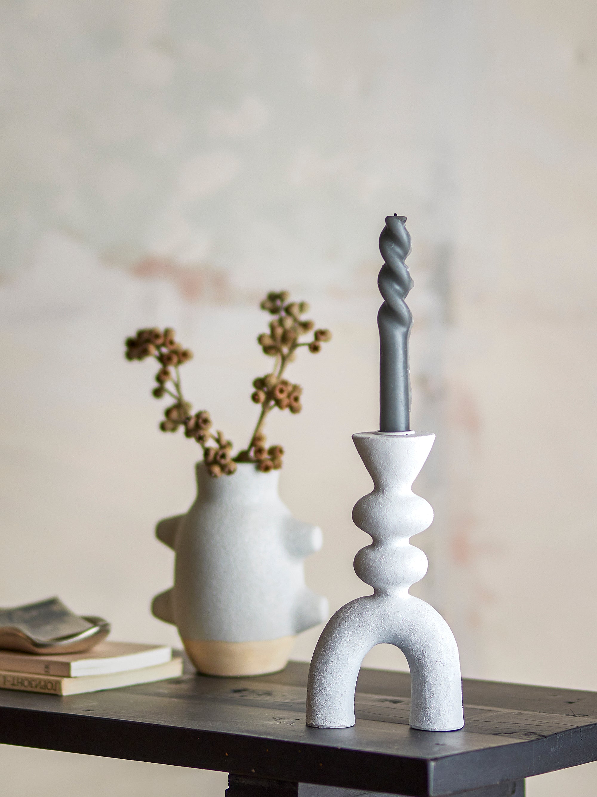 Bloomingville Syra Ljusstake, Vit, Polyresin