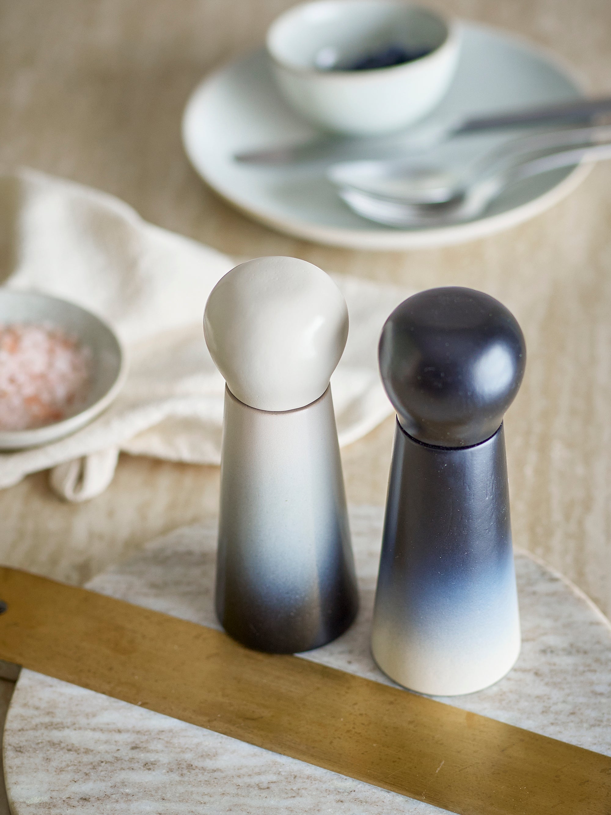 Bloomingville Hyman Salt- och pepparkvarn, Blå, Gummiträ
